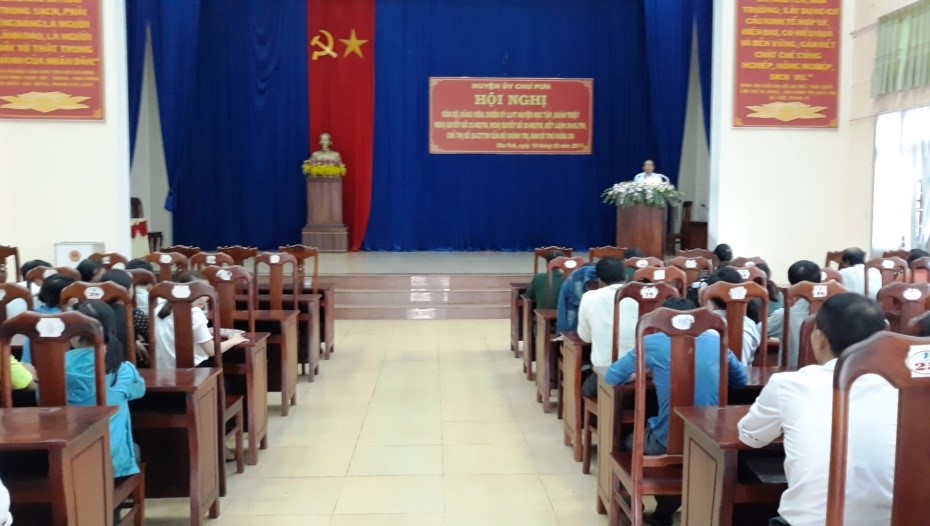 Huyện Chư Pưh: tổ chức Hội nghị học tập, nghiên cứu, quán triệt các nghị quyết (lớp dành cho cán bộ, đảng viên) 