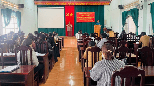 Chư Pưh: Lớp Bồi dưỡng LLCT và nghiệp vụ dành cho cán bộ Mặt trận Tổ quốc ở cơ sở năm 2025.