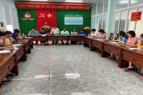 Lễ ký kết giữa ngân hàng Chính sách xã hội và các tổ chức Chính trị xã hội cấp xã