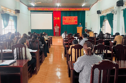 Chư Pưh: Lớp Bồi dưỡng LLCT và nghiệp vụ dành cho cán bộ Mặt trận Tổ quốc ở cơ sở năm 2025.